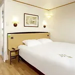 Campanile Nimes Sud - 3*