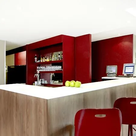 Hotel Campanile Nimes Sud - Caissargues