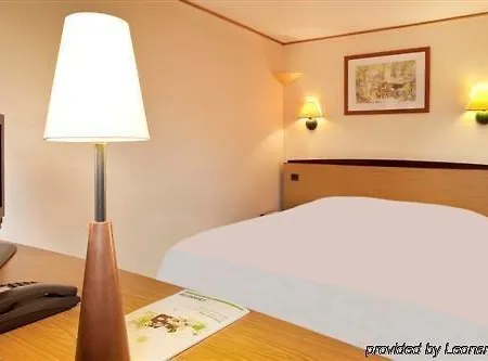 Hotel Campanile Nîmes Sud - Caissargues