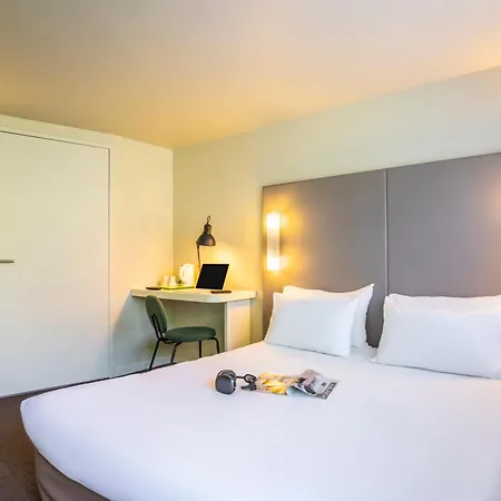 Campanile Nîmes Sud - 3* Caissargues