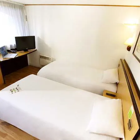 Campanile Nîmes Sud - Hotel 3*