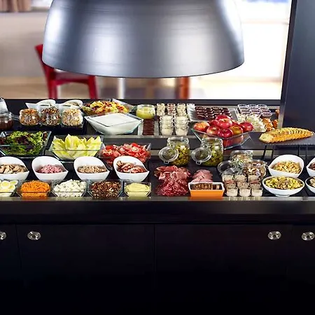 Campanile Nimes Sud - Hotel 3*